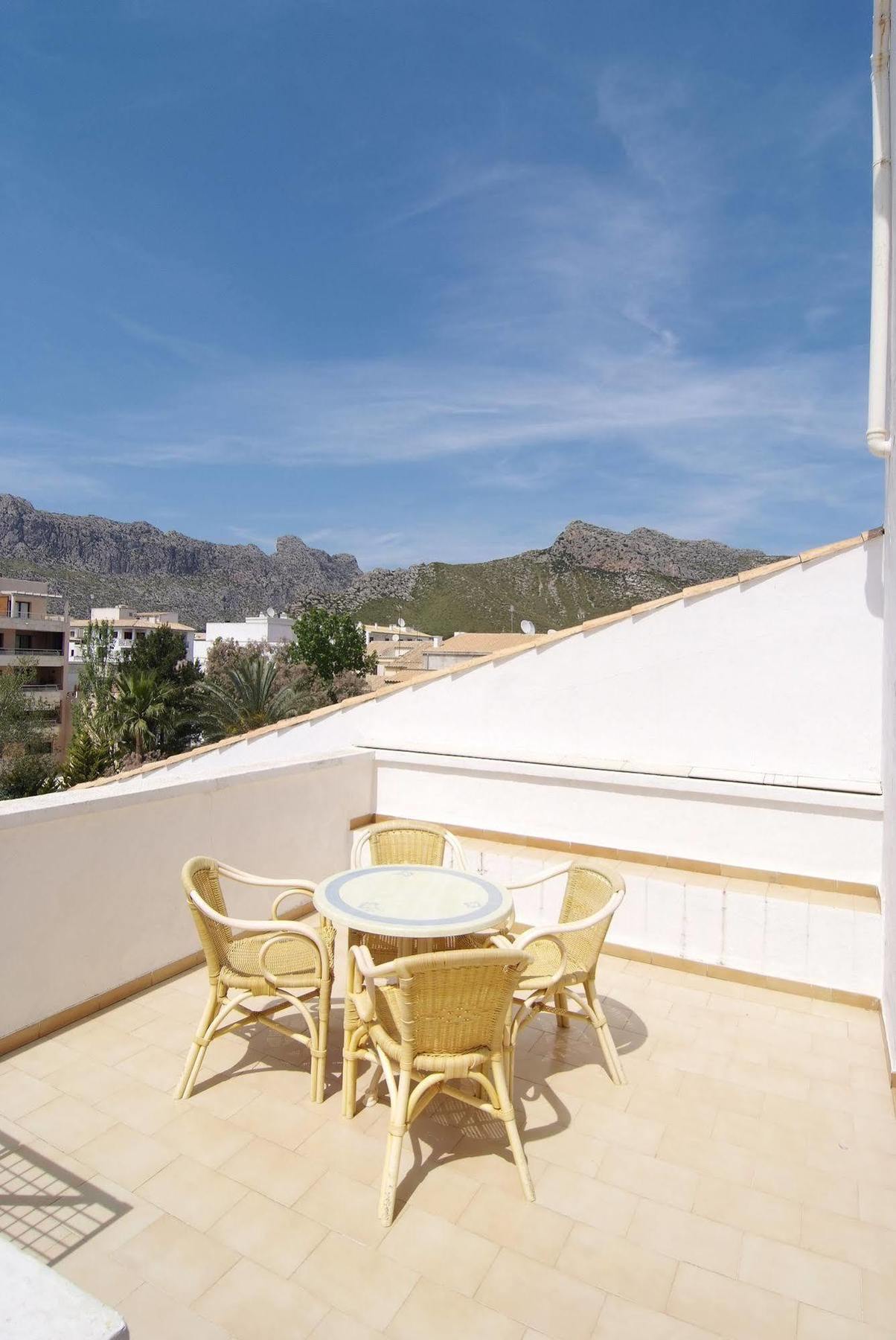 Hoposa Daina Apartamentos Port de Pollenca Bagian luar foto